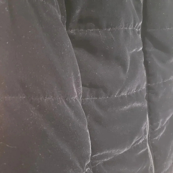 CJ Banks Womans Black  Velvet Zippered Quilted Vest. - Picture 4 of 7